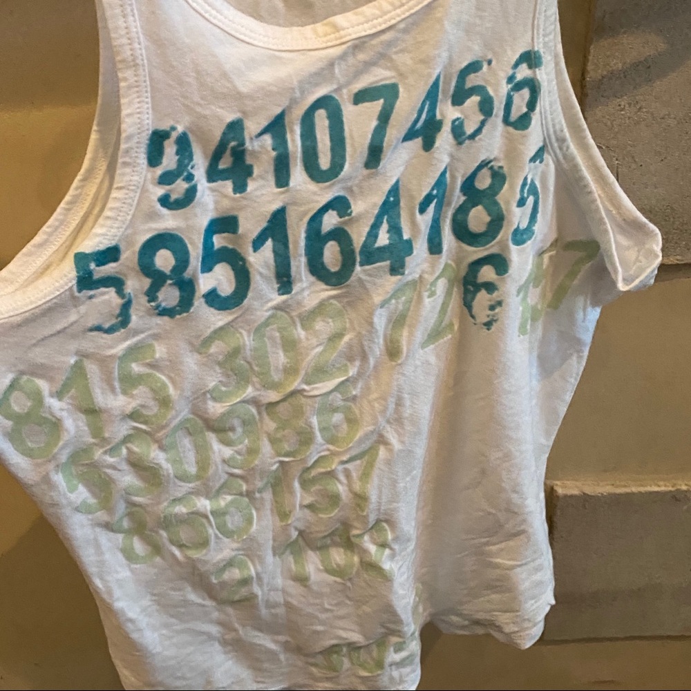 Numbers Tank - Picture 2 of 11
